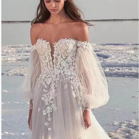 Dresses & Skirts - Elegant White Off-Shoulder Lace Dress